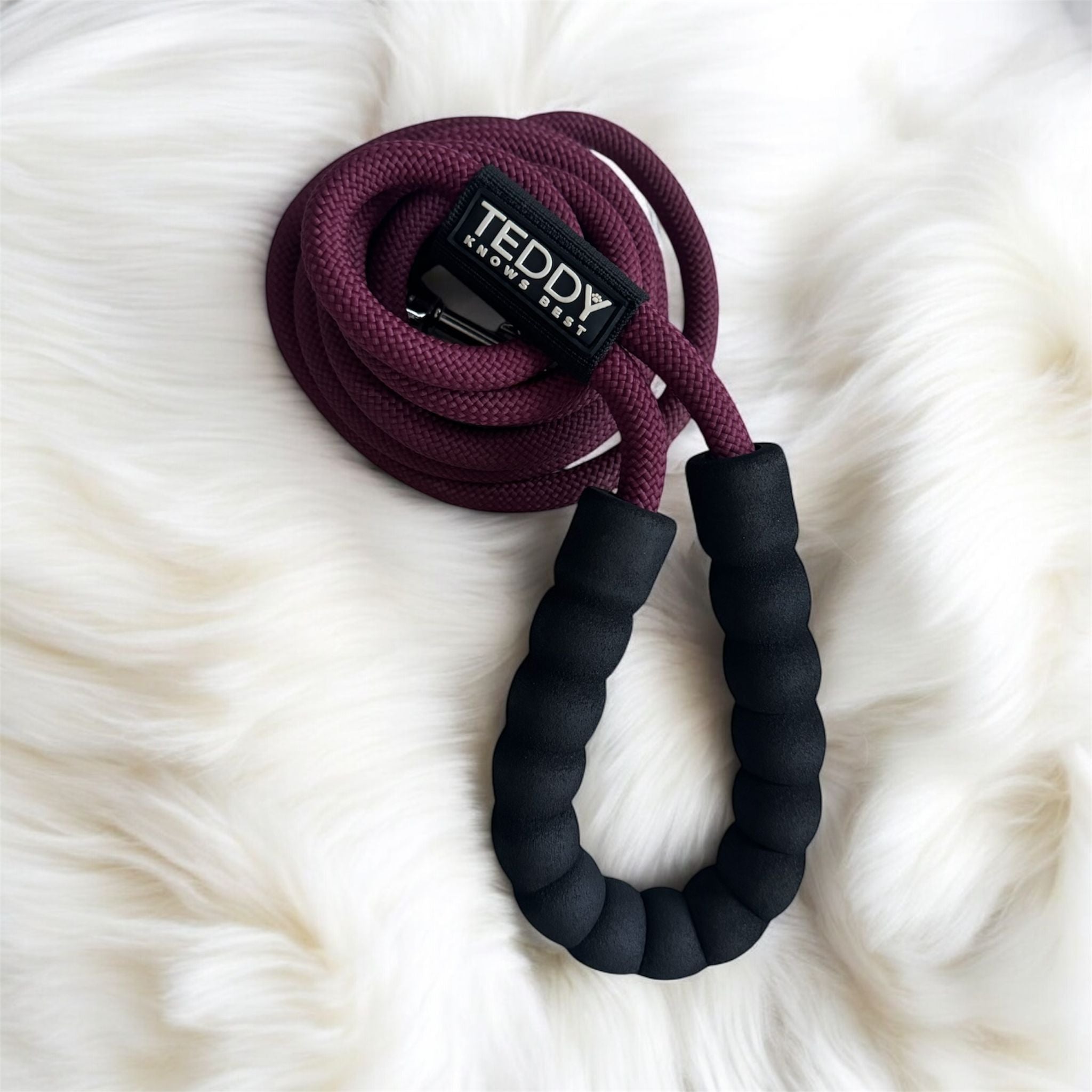 6ft rope lead with a foam handle in burgundy