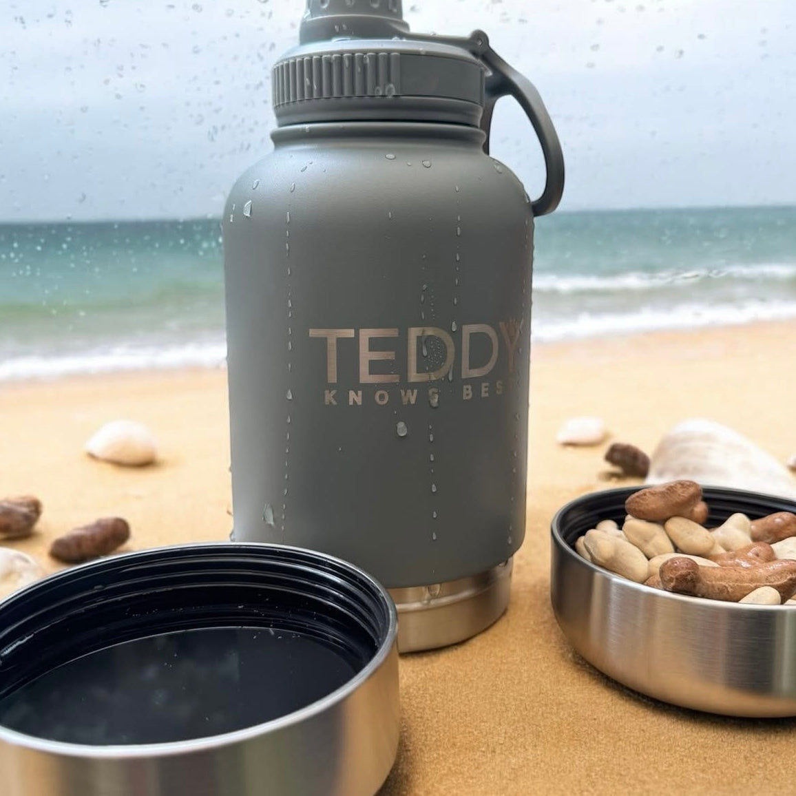 Grey 3 in 1 portable water bottle with bowls detached 